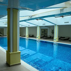 מלון Parklands & Pool, בנסקו